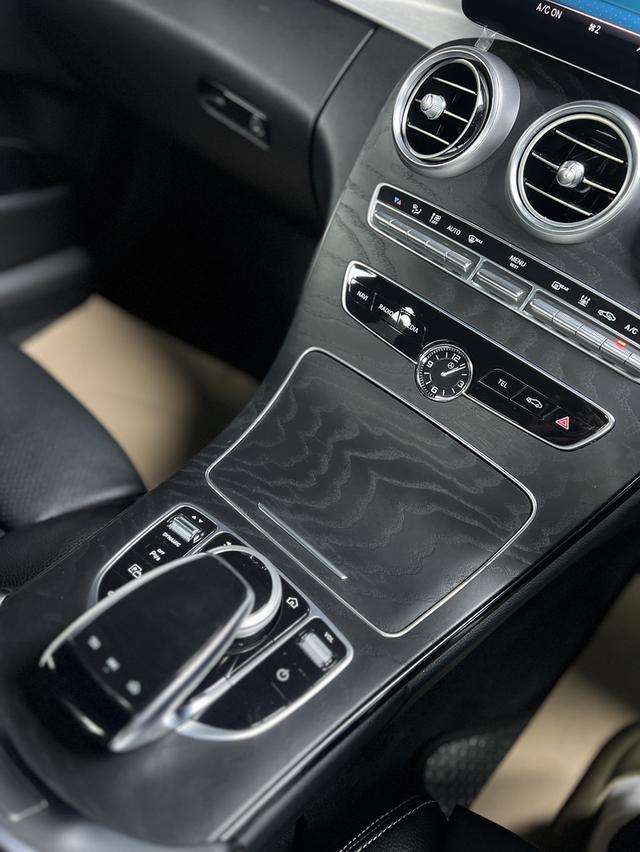 Benz C300e AMG 8