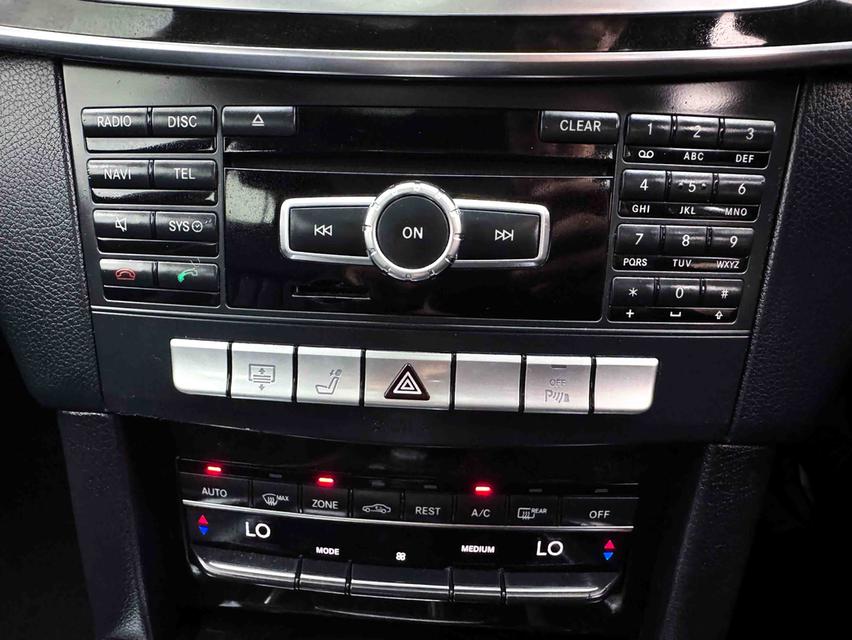 MERCEDES-BENZ E-CLASS E 300 [BlueTEC HYBRID] W212 ปี2015 (6B714) รูปที่ 12
