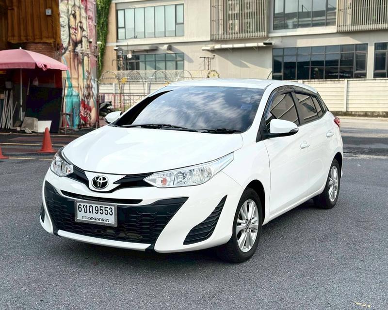TOYOTA YARIS Ativ 1.2 E Hatchback สีขาว ปี 2019