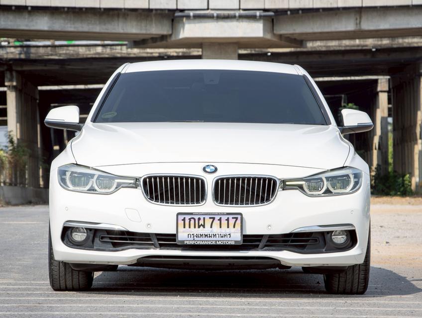 BMW 320i 2.0 LUXURY ปี 2017