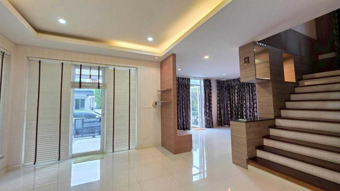 ขายด่วน บ้านเดี่ยวหลังมุม The Gallery House ลาดพร้าว 1 – สังคมส่วนตัวเพียง 12 หลัง ที่สุดของทำเลศักยภาพ ใจกลางลาดพร้าว-รัชดา 10