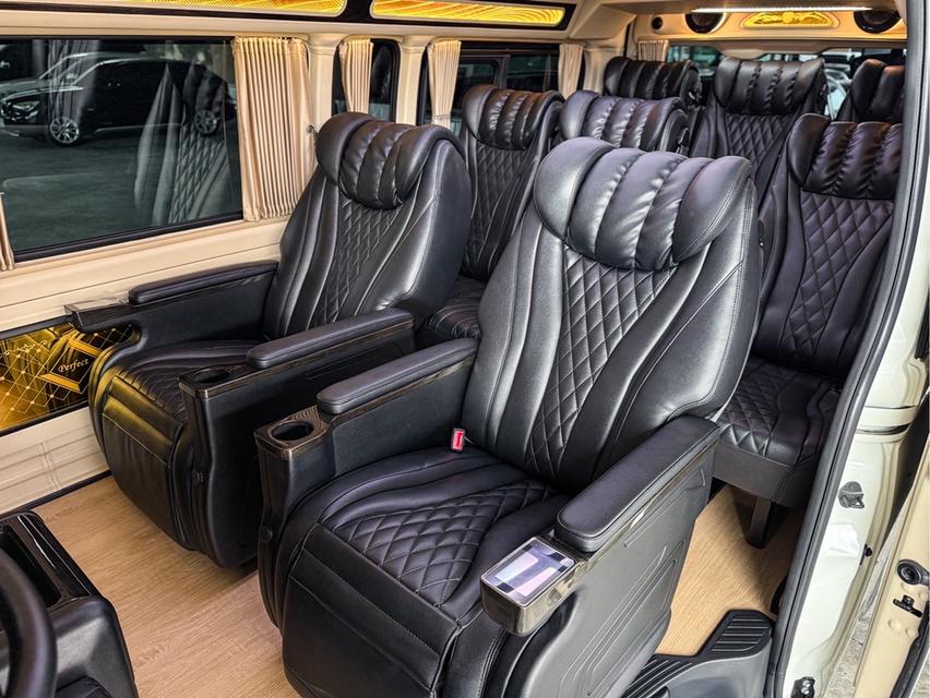 รหัสรถ WRT4596 2023 TOYOTA COMMUTER, 2.8 AT 8