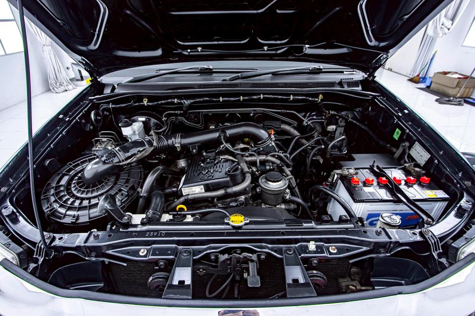 TOYOTA FORTUNER 2.7 V 2WD 2012 3