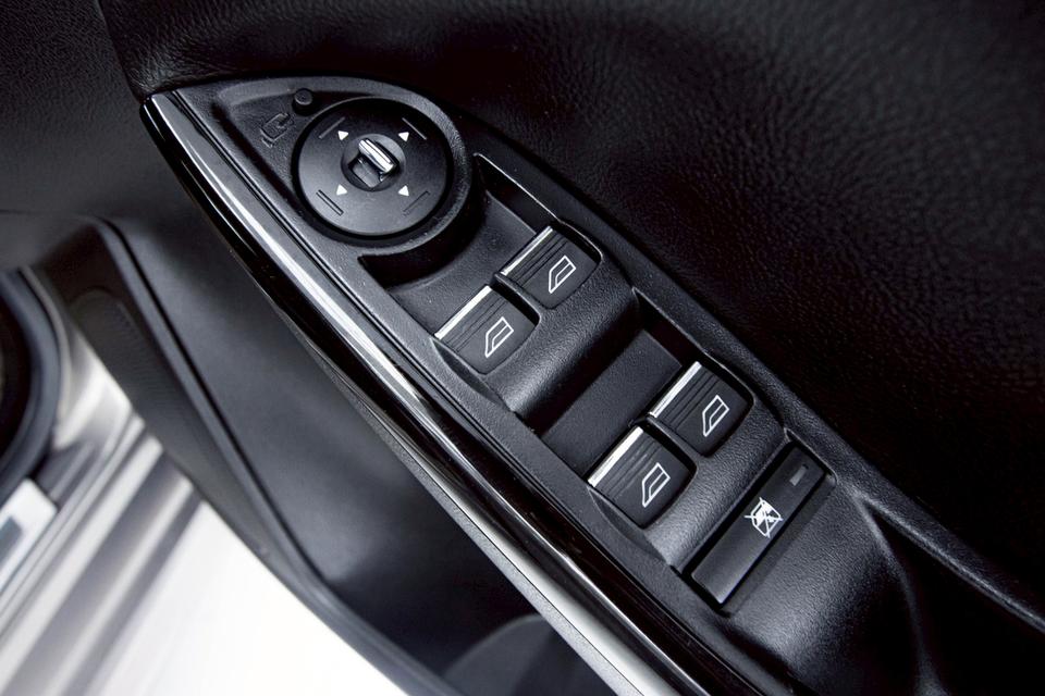 FORD FOCUS 2.0 S 5DR 2013 15