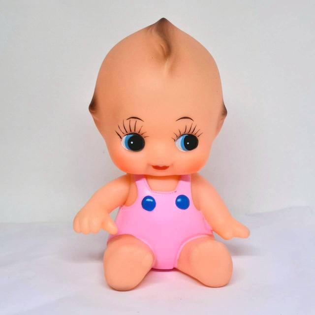 ตุ๊กตายางบีบ Kewpie คิวพีชุดเอี้ยมชมพู งาน Japan