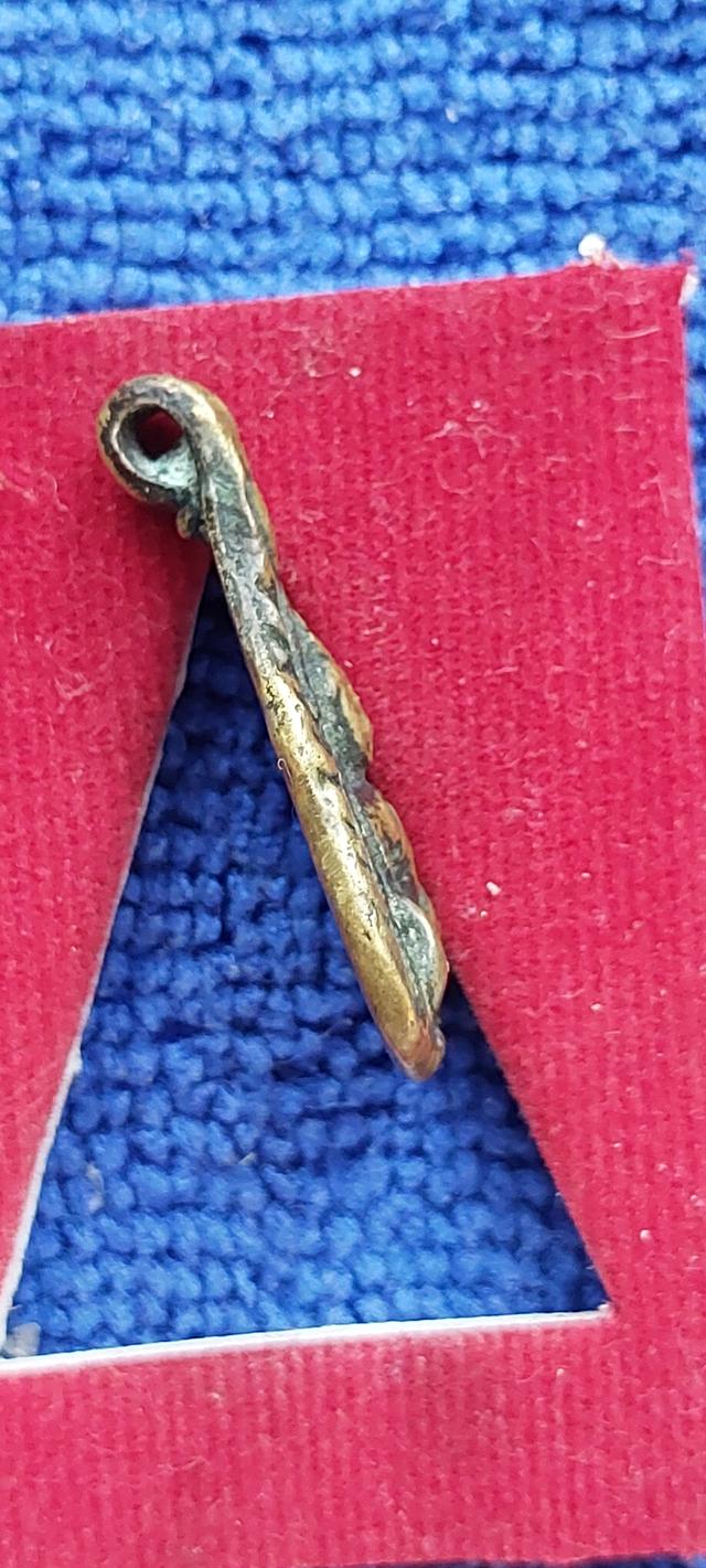 เหรียญจอบเล็กหลวงพ่อเพชร พิจิตร รูปที่ 4