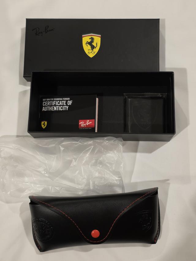 แว่นตา Rayban x Ferrari เลแบน เฟอร์รารี่ สวยเดิมๆสภาพใหม่ๆ อย่างดีพร้อมกล่องขาย ตามสภาพ ครับ รูปที่ 5