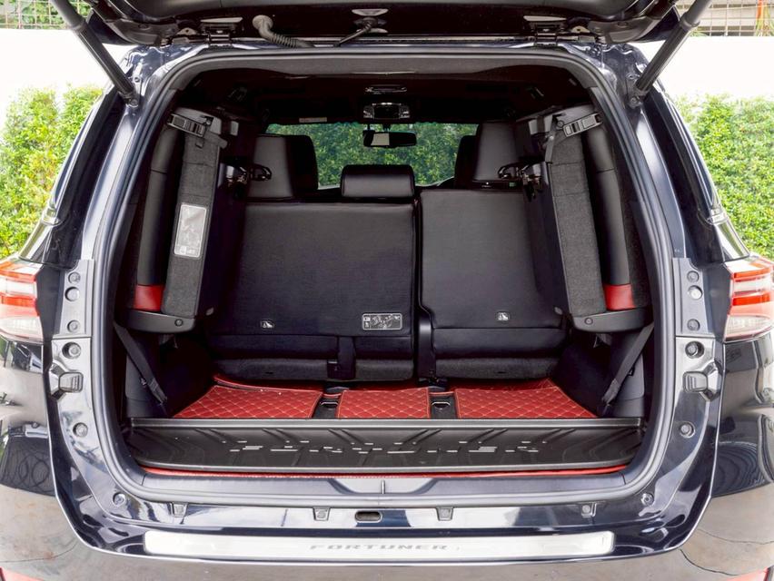 Toyota Fortuner 2.4 Legender 4WD ปี 2021 12