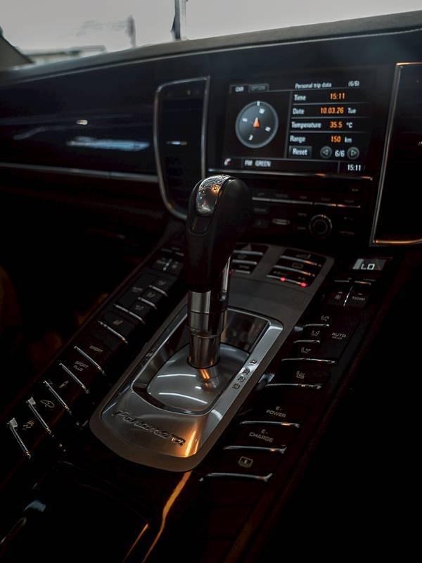 (แจ้งรหัสรถ: 67GG5556) 🔥 ขาย PORSCHE PANAMERA S E-HYBRID (MINORCHANGE) ปี 2014 🔥 รูปย่อยที่ 4