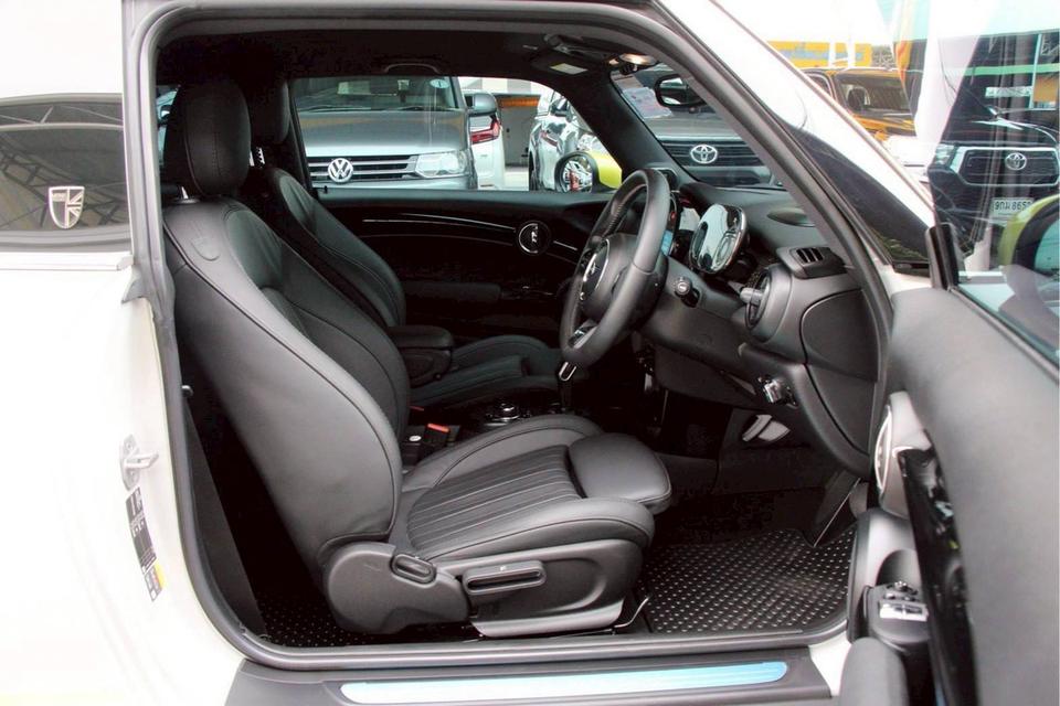 น่ารักน่าชัง Mini Cooper SE LCI 2021 ไฟฟ้า100% รถสภาพใหม่ ราคาคุ้มสุดๆ 9