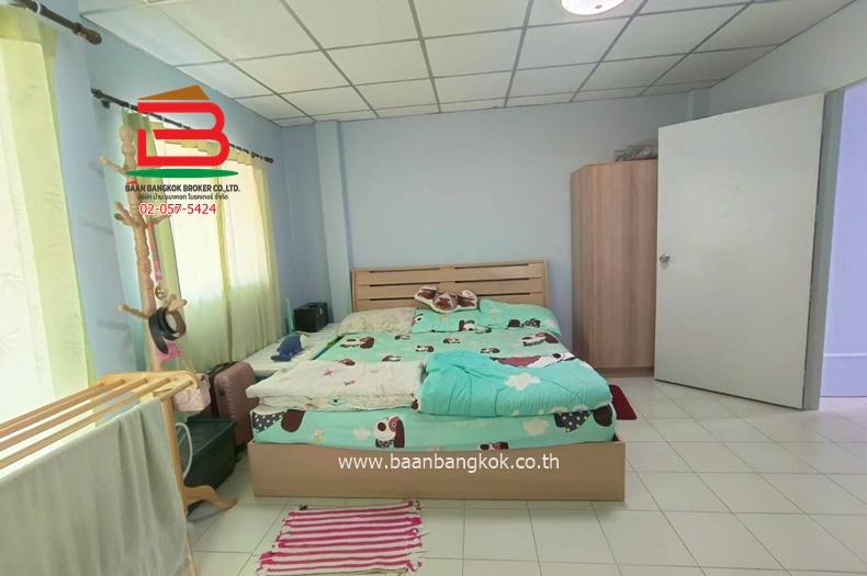 ทาวน์เฮ้าส์ เบญจพฤกษ์ (ใกล้มหาลัยเทคโนโลยีราชมงคลธัญบุรี) เนื้อที่ 18.3 ตรว. ตำบลคลองห้า อำเภอคลองหลวง จังหวัดปทุมธานี 10