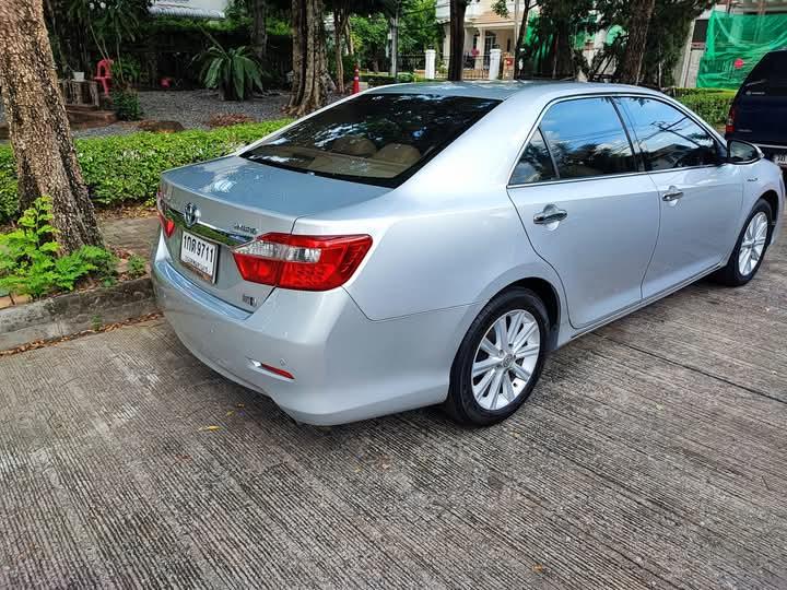 Toyota Camry ปี 2012 สีเทา 4