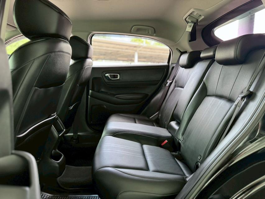 HONDA HRV Wagon 4dr E:HEV E-CVT FWD 1.5i (Hybrid) Y23 สีดำ ออโต้ 15