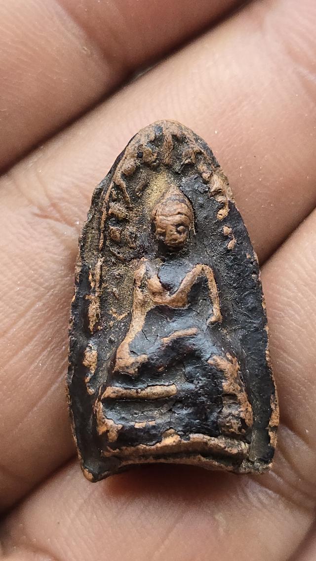 พระรอดวัดมหาวัน พิมพ์ใหญ่ ลงรักเก่า