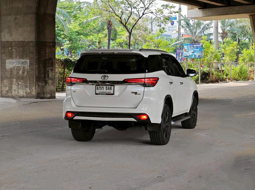 Toyota Fortuner 2.8 TRD Sportivo ปี 2018 รูปย่อยที่ 4