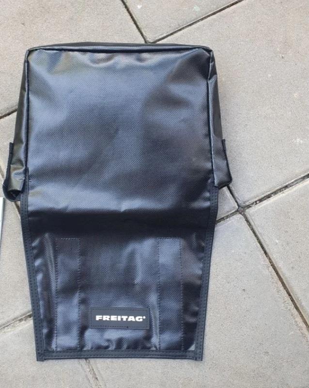 กระเป๋าผ้าใบ Freitag Lassire F11 1