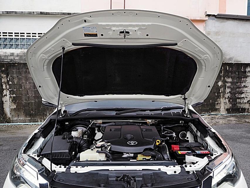 TOYOTA FORTUNER 2.4 V  ปี2019 10