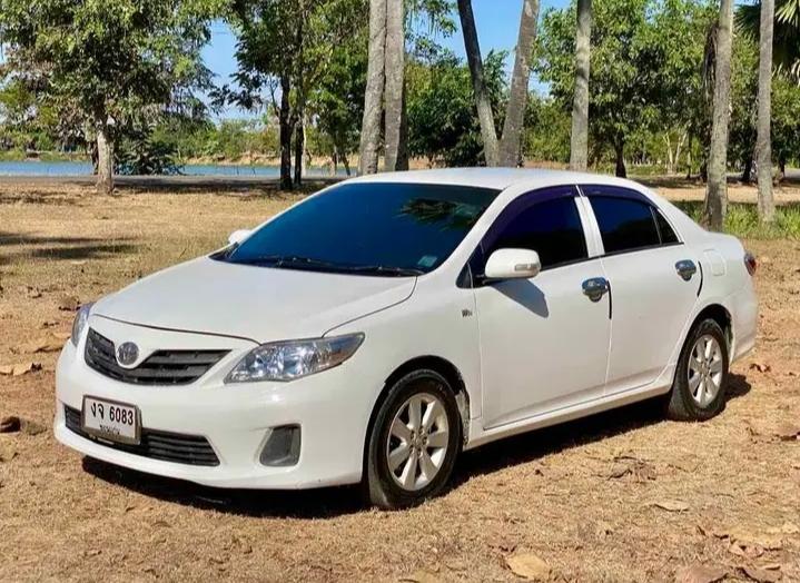 Toyota Corolla Altis สีขาว