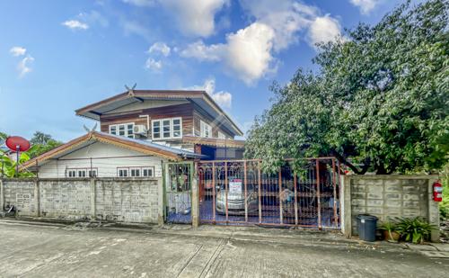 บ้านสร้างเอง ครึ่งปูนครึ่งไม้ 2 ชั้น ซอย นนทบุรี 42 1