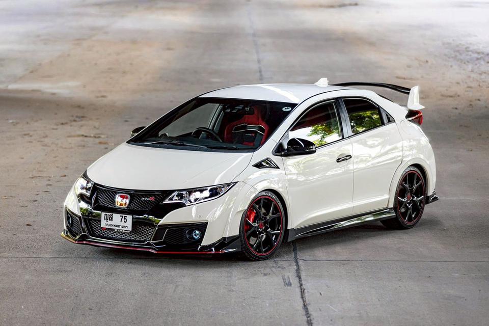Honda Civic Type-R (FK2) 2017 สี Championship White จัดไฟเเนนซ์ได้ ไมล์ 24,xxx km.