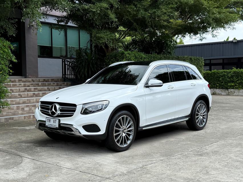 2017 BENZ GLC 250D รถศูนย์ Benz Thailand รถวิ่งน้อยเพียง 55,000 km รถเข้าศูนย์ตลอด รถไม่เคยมีอุบัติเหตุครับ