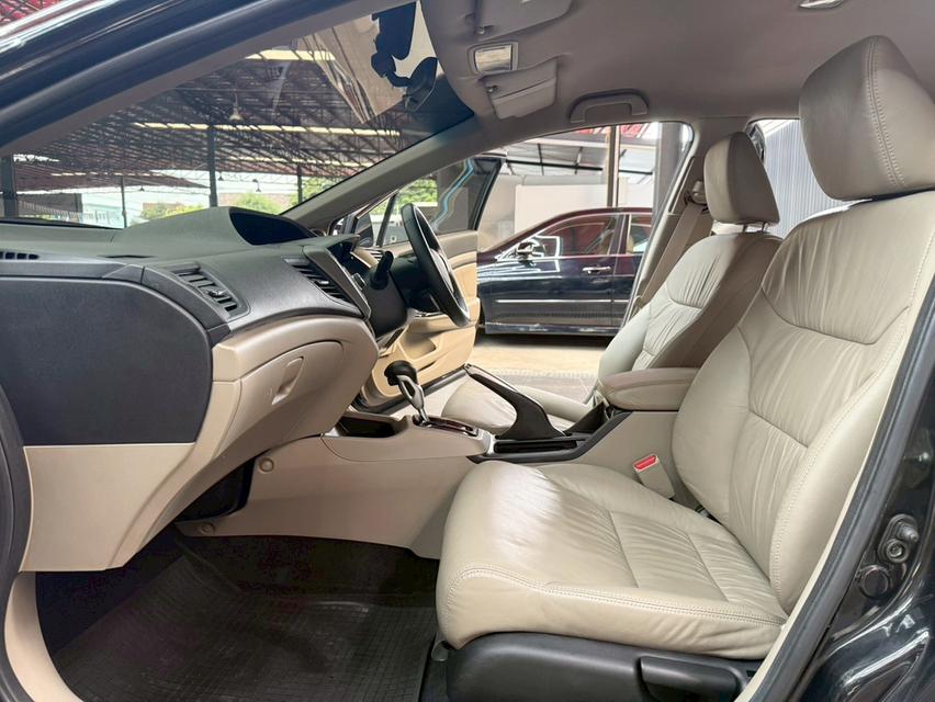 HONDA CIVIC FB 1.8 E Navi ปี 2015 12