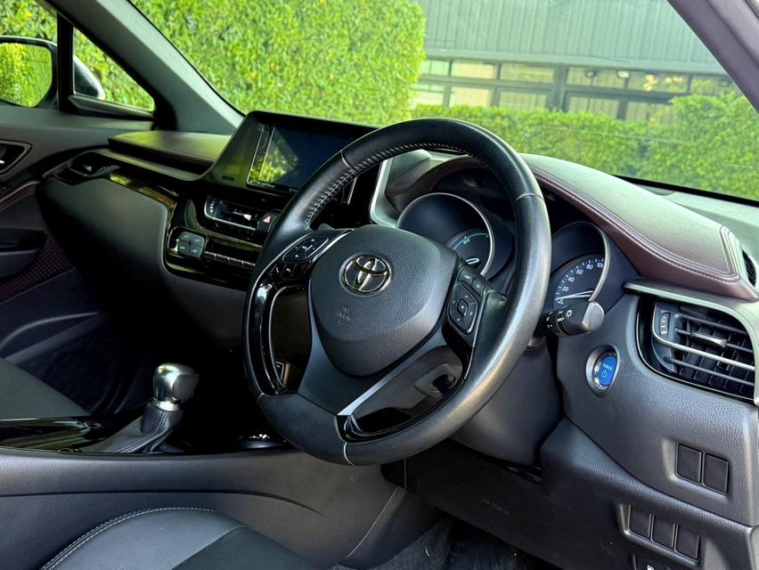 2019 TOYOTA CHR HV รถมือเดียวออกป้ายแดง รถวิ่งน้อย เข้าศูนย์ตามระยะ รถไม่เคยมีอุบัติเหตุครับ 10
