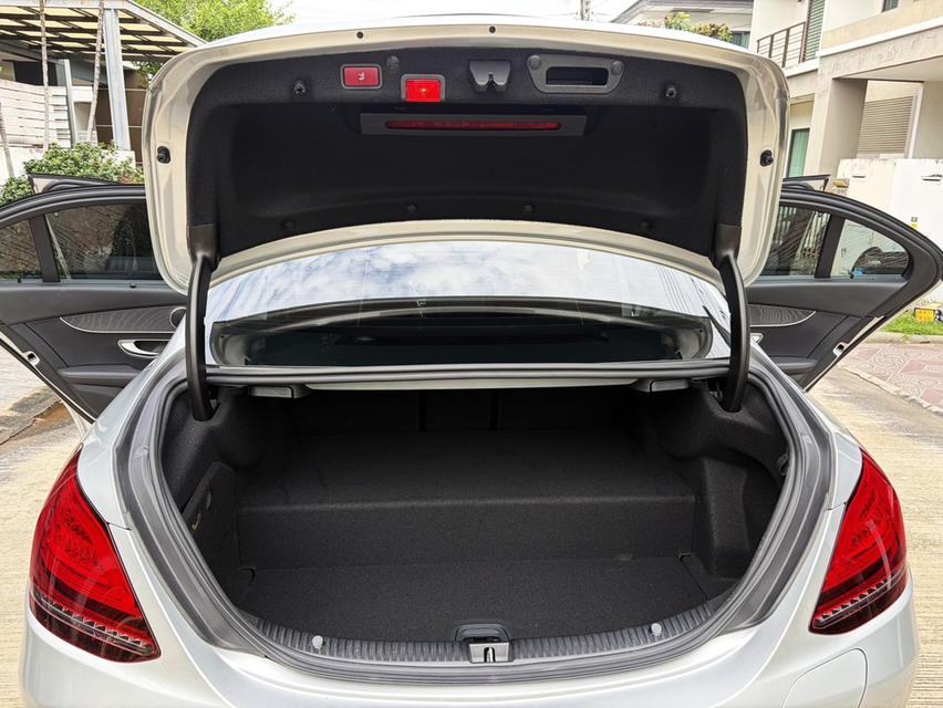ปี2021/20 Mercedes-Benz C300e Avantgarde (W205) รูปที่ 18