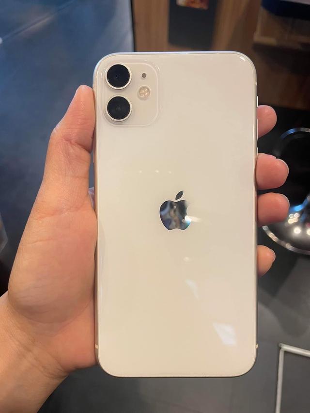 iPhone 11 สีขาว 3