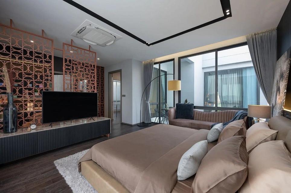 ขายบ้านเดี่ยว Luxury 3 ชั้น Highbury วัชรพล-รามอินทรา ที่ดิน 60 ตร.วา แต่งครบทั้งหลัง พร้อมลิฟต์และสระว่ายน้ำส่วนตัว 4