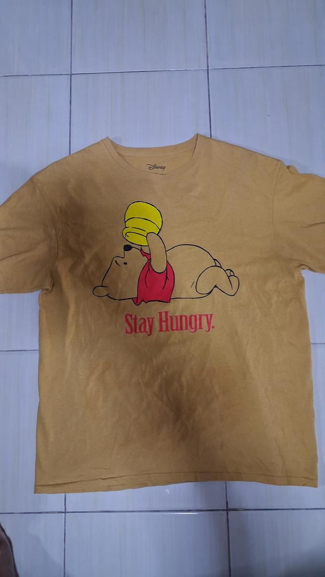 เสื้อยืดวินเทจมือสอง สีเทา Disney's Winnie The Pooh Gold Yellow Colored T-Shirt Stay Hungry Size Large