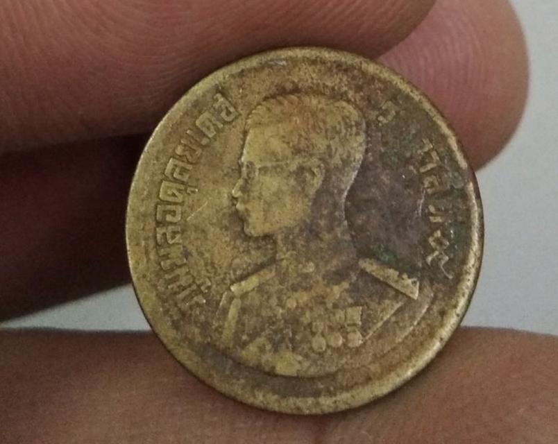 เหรียญ 10 สตางค์ เนื้อทองเหลืองเก่า ปี 2500 