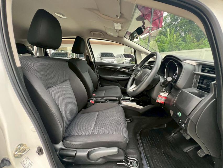 ปี 2018 HONDA JAZZ, 1.5 i-VTEC V รถสวยเดิม เช็คศูนย์ทุกระยะ  18
