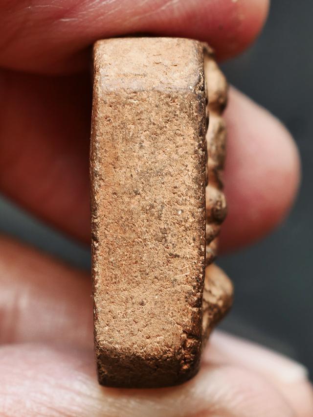 หลวงพ่อปาน วัดบางนมโค พิมพ์ขี่เม่นมังกร หลังยันต์....เก่าๆ 10