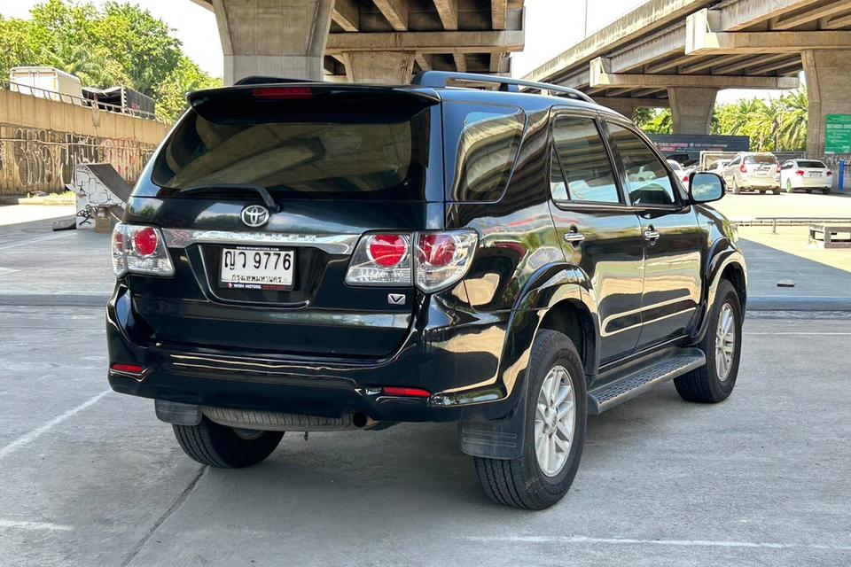 Toyota Fortuner 2.7 V AT ปี 2011 2