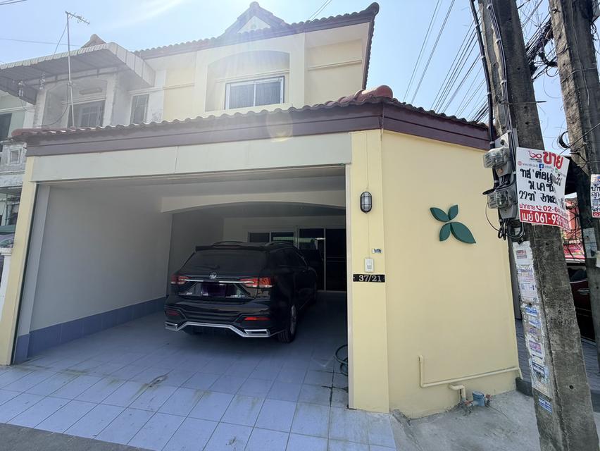 KC Ramintha 3 Home Office for Rent KC Ramintha 3 in Sam Wa Tawan Ok 4