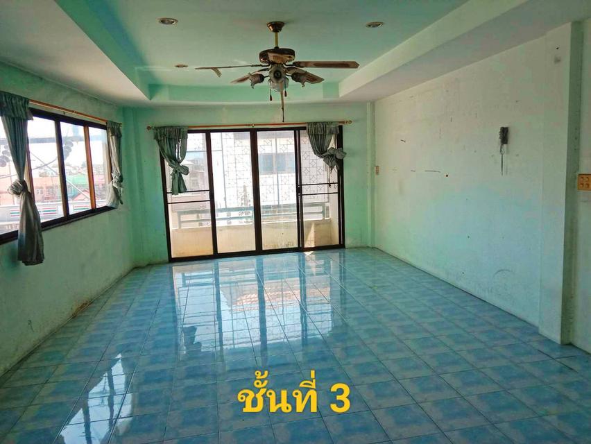 อาคารพาณิชย์/ตึกแถว (โครงการตึกน้ำ) ทำเลทอง ห้องหัวมุม จังหวัดชลบุรี 9
