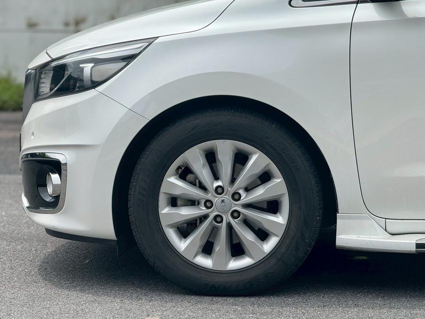 KIA CANIVAL Wagon 4dr EX 11st SA 6sp FWD 2.2DTi (CBU) Y2015  สีขาว ออโต้  7