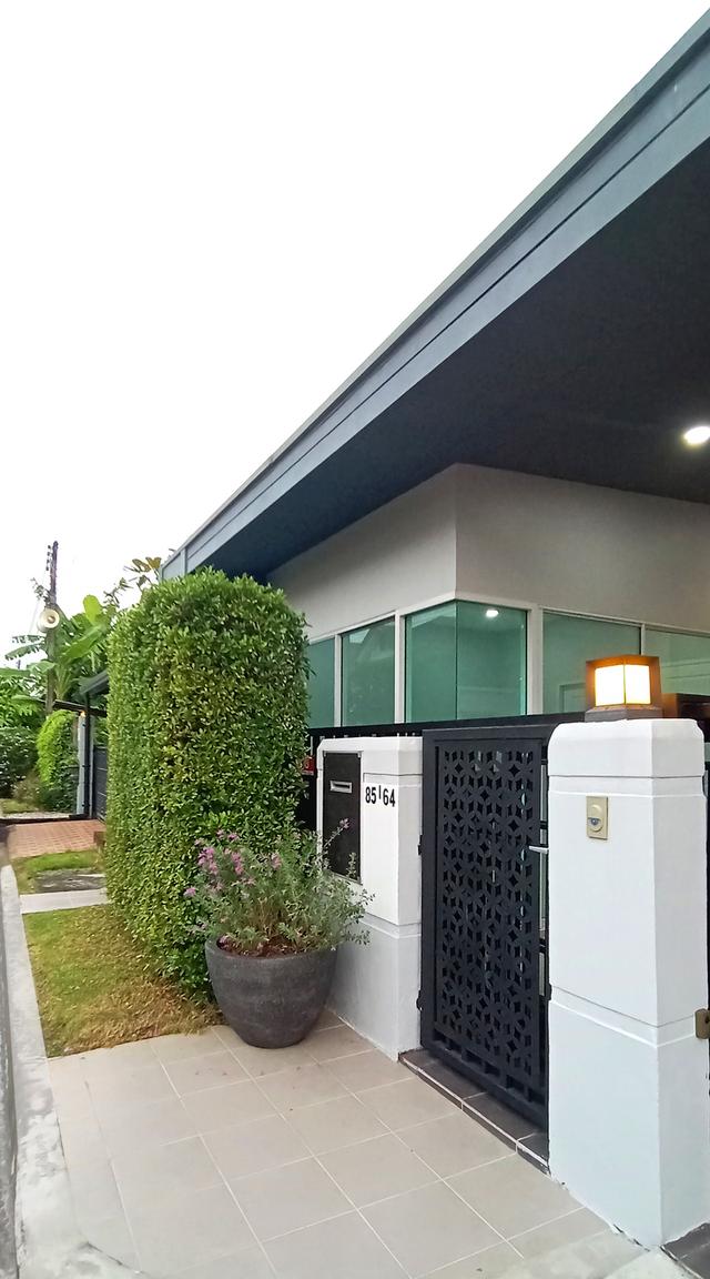 ขายถูกบ้านเดี่ยว2 ชั้น 63ว2 ใหม่หมด 4-5น3น้ำ3จอด +สำนักงานส่วนตัว พท.รวม 325 ตรม.ใกล้ด่วนใหม่ลำลูกก 3