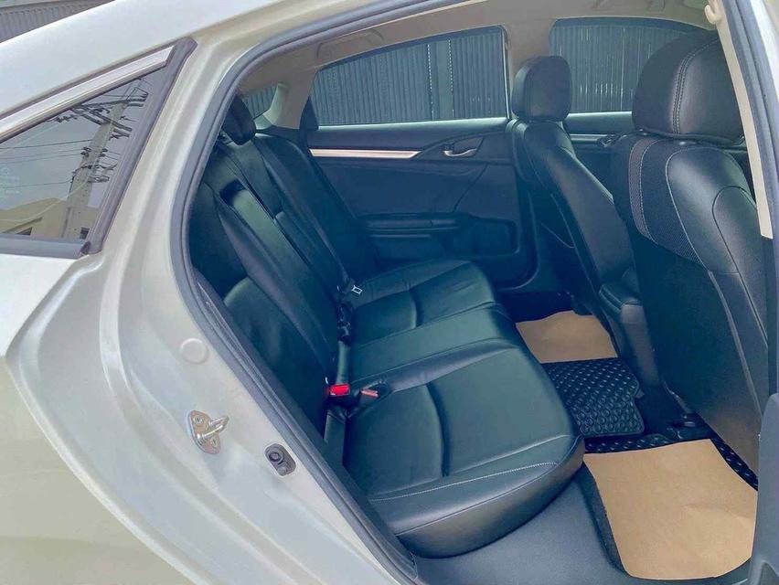 2019 Honda civic  9