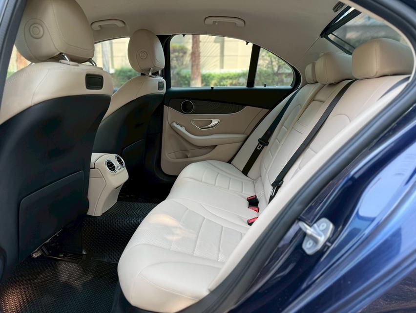 รหัสรถ PJP2000 2018 MERCEDES-#BENZ #C350e Avantgarde รูปที่ 16