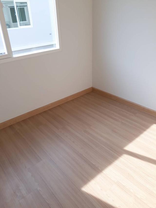 🌟 ขายทาวน์โฮม 2 ชั้น หมู่บ้านคาซ่า วอเตอร์ไซด์ พระราม 5 (Q House) 🌟 📌 บนที่ดิน 18 ตร.ว. ราคาเพียง 3,850,000 บาท