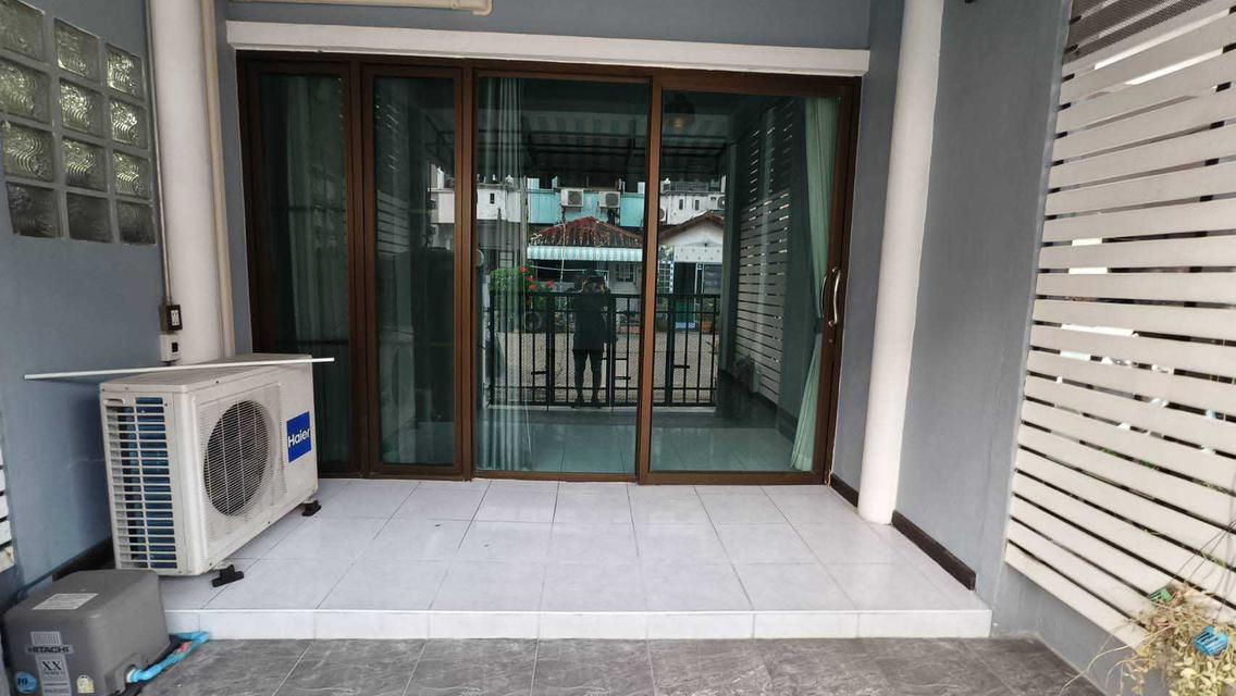 ให้เช่าทาวน์เฮ้าส์2ชั้น หมู่บ้านฟ้ารังสิต ธัญญะคลอง4 รังสิต ติดถนนรังสิต-นครนายก ปทุมธานี ใกล้ทางด่วน,โลตัส,ดรีมเวิล์ด พท.16 ตรวา.2นอน,2น้ำ 1ครัว แอร 20