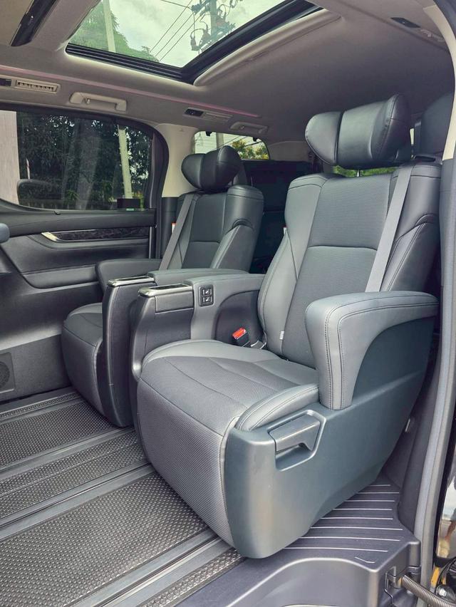 Toyota ALPHARD 2.5SC PACKAGE สีดำ ปี 2021 ไมล์ 50,000 กม.  11