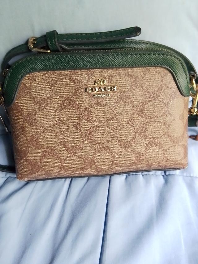 กระเป๋าสะพายผู้หญิง COACH