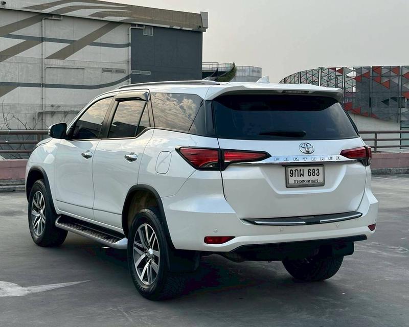 Toyota Fortuner 2.4G เกียร์ Auto 2WD สีขาวมุก ปี 2019 จด 2020 รูปที่ 8