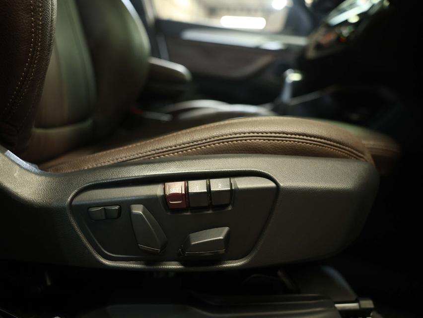 2020 BMW X1 2.0 F48 (ปี 16-20) sDrive20d M Sport SUV AT รูปที่ 15