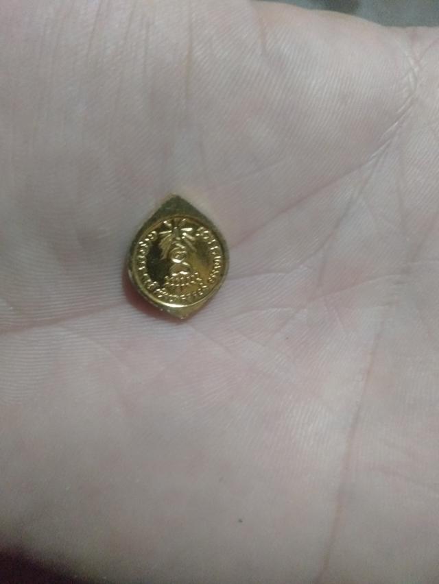 หลวงปู่แหวน หลวงปู่แหวนเม็ดแตง สภาพพระสวยดีปกติดีครับ 16