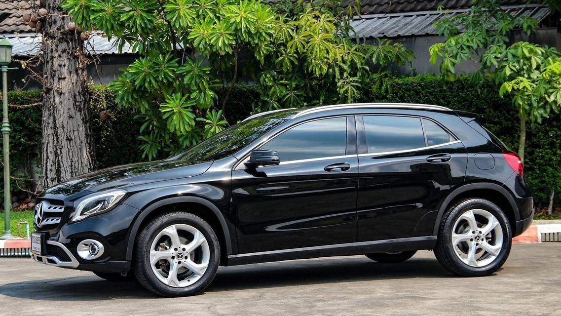 Benz GLA200 URBAN1.6 ปี 2020 โฉม ปี W156 14-20 SUV ไมล์ 94,791 km.  3