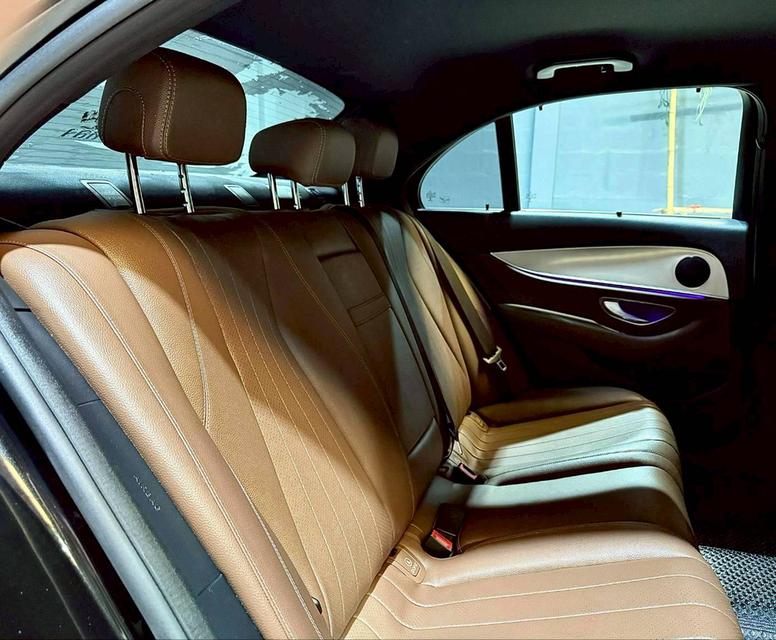 Mercedes-Benz E220d Avantgarde W213 ปี 2017 14